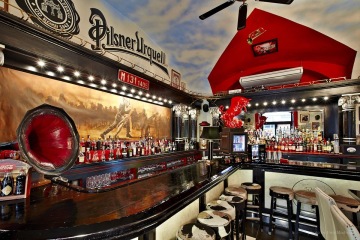 La Casa Argentina - group dining