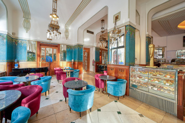 Fine dining hotel restaurant - Sarah Bernhardt