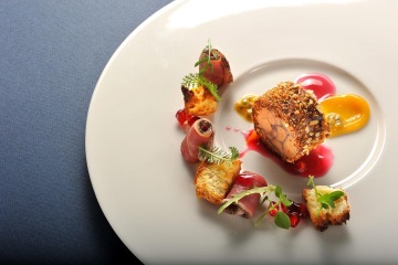 Group dining in Prague