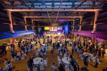 Forum Karlin, Corporate party venue, Group dining event space