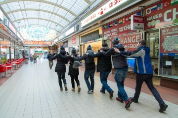 outdoor team building activities